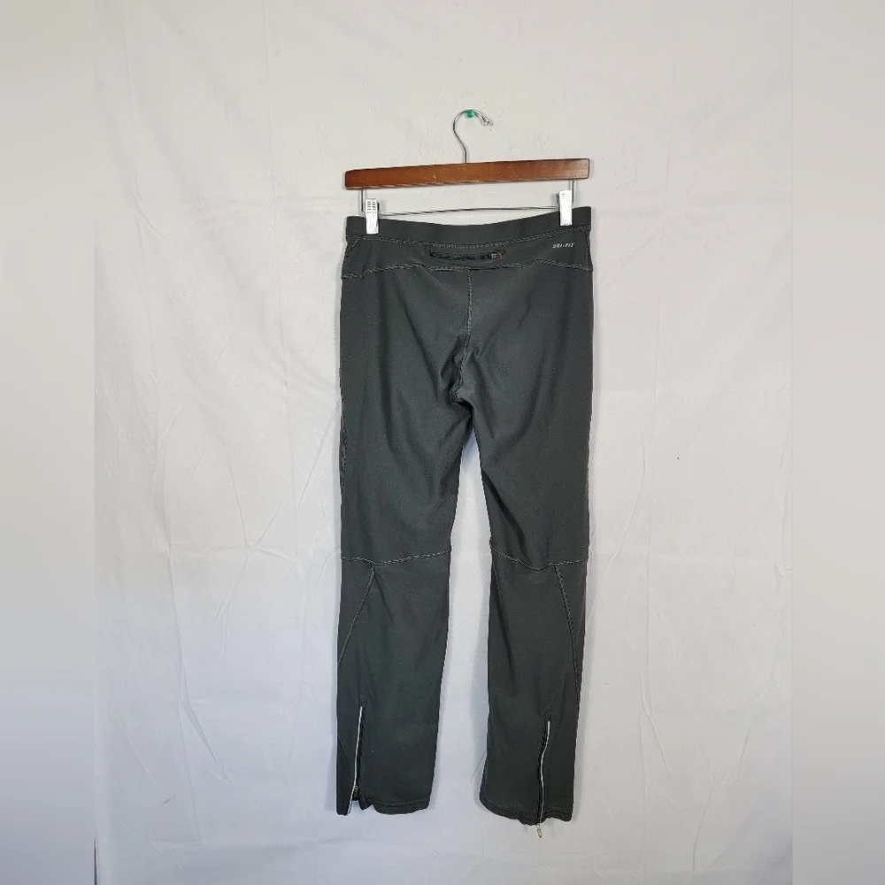 Women's Medium Nike Pants